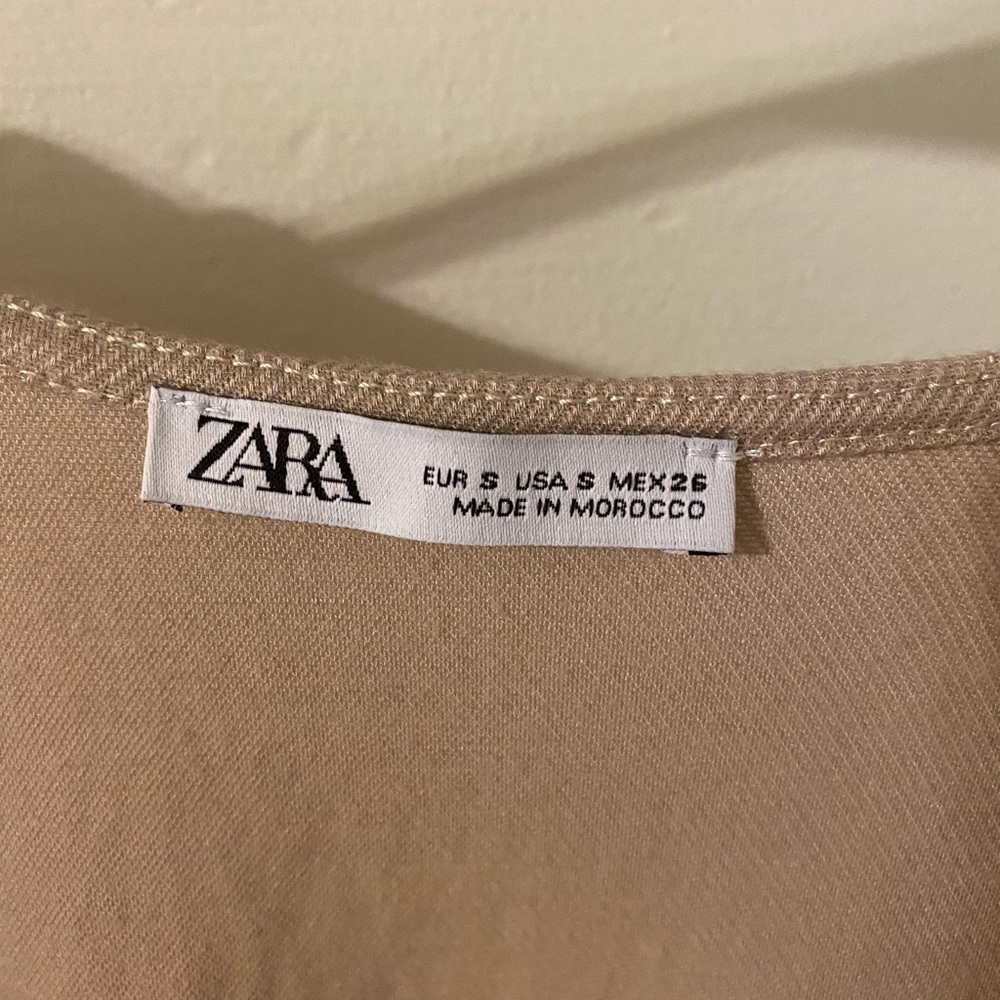 Zara Ruffle Dress - Picture 3 of 3